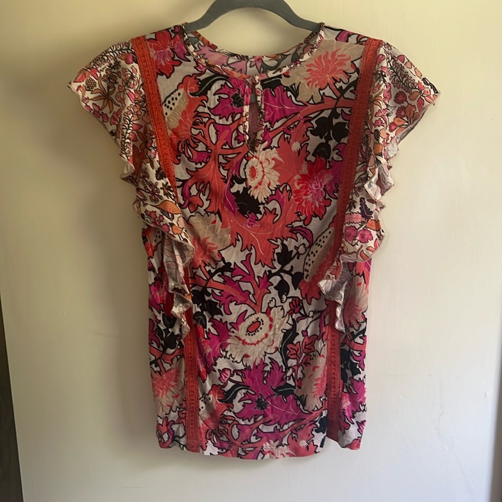 Women’s ruffled floral top small
